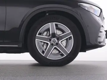 MERCEDES-BENZ GLC 220 d 4M AMG MBUX DLight Pano AHK &hellip;