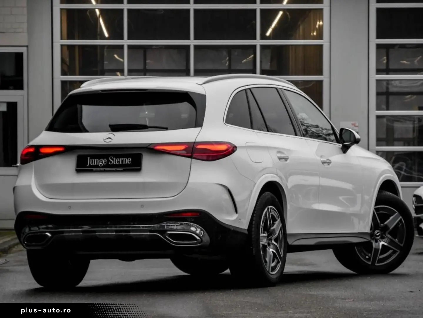 MERCEDES-BENZ GLC 300 4M AMG-Sport Pano Technik AHK Burm 360