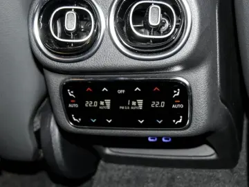 MERCEDES-BENZ GLC 300 4M AMG-Sport Pano Technik AHK Burm 360