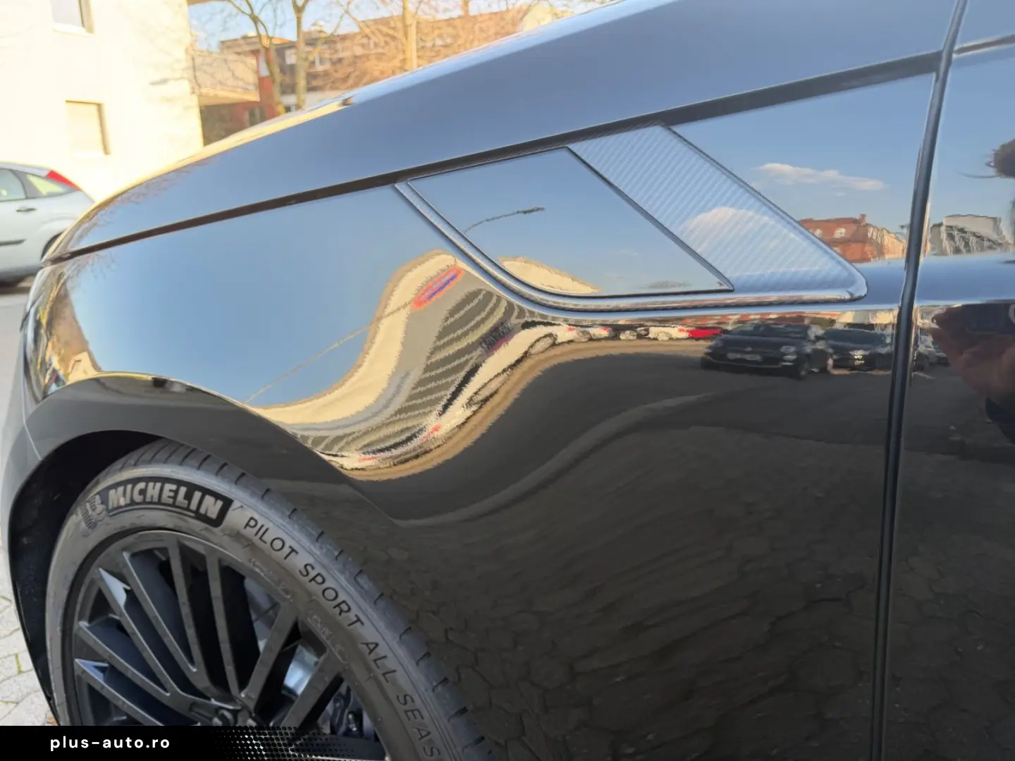 LAND ROVER RANGE ROVER SPORT SV EDITION ONE VOLL CARBON