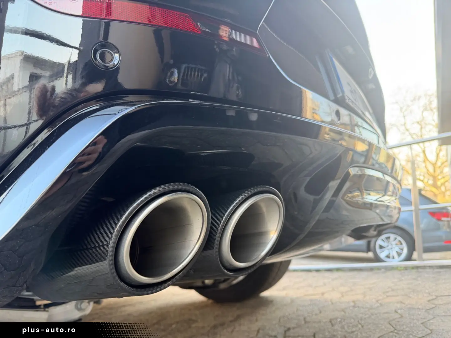 LAND ROVER RANGE ROVER SPORT SV EDITION ONE VOLL CARBON