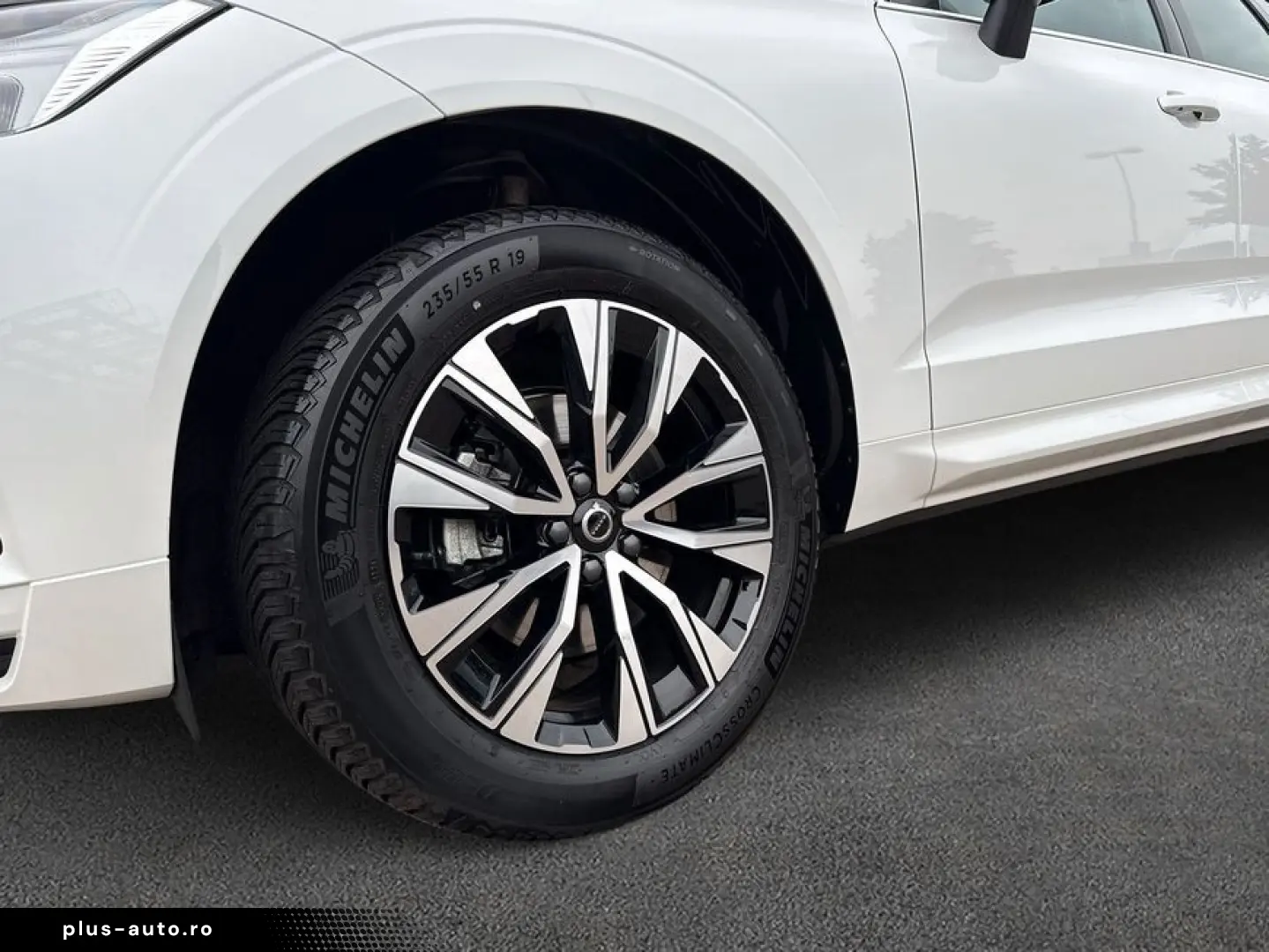 VOLVO XC60 B5 B AWD Core