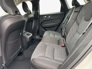 VOLVO XC60 B5 B AWD Core