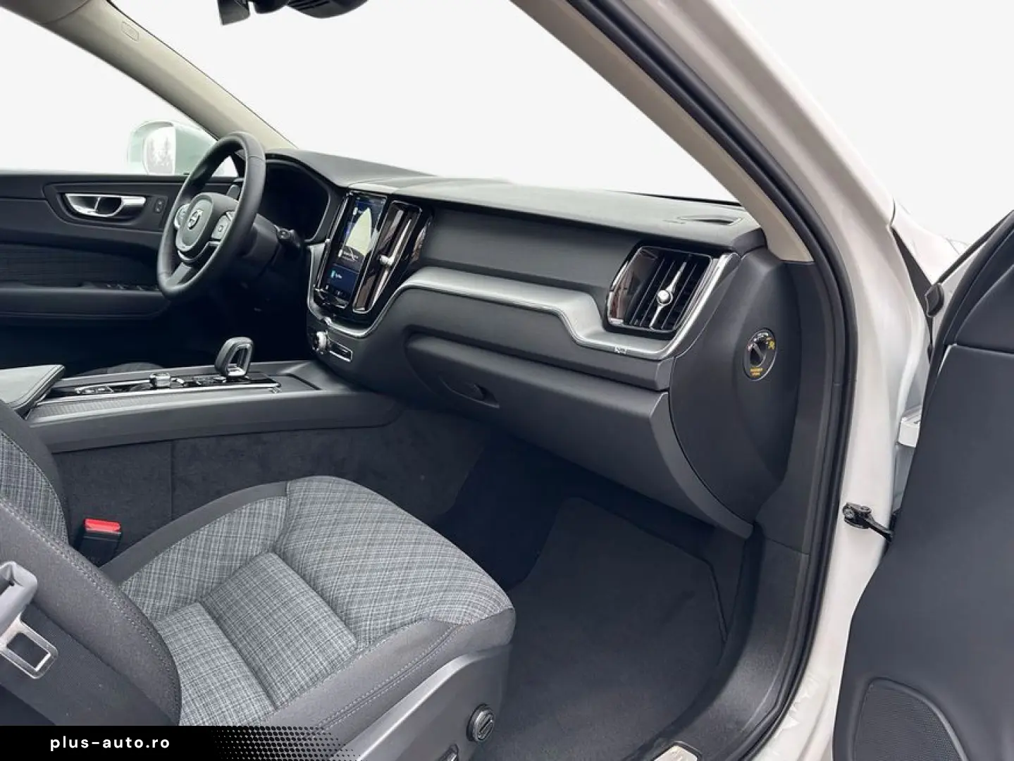 VOLVO XC60 B5 B AWD Core