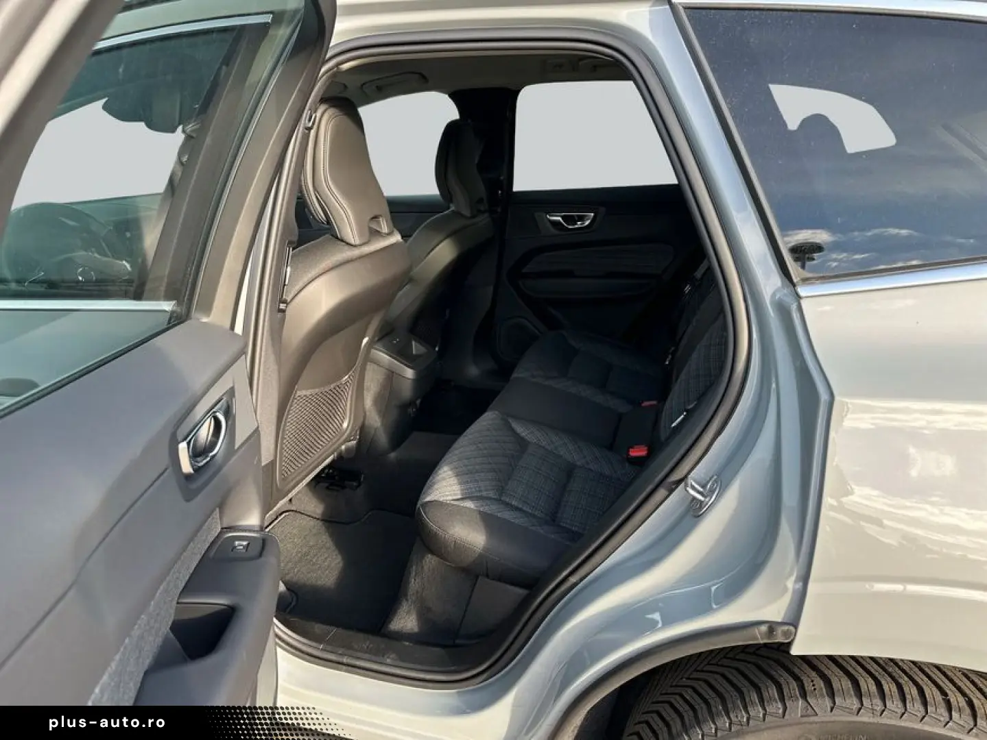 VOLVO XC60 B5 B AWD Core