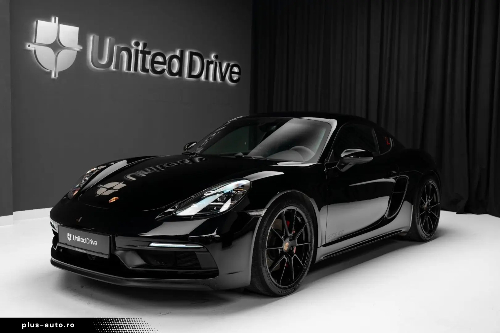 PORSCHE Cayman GTS 4.0