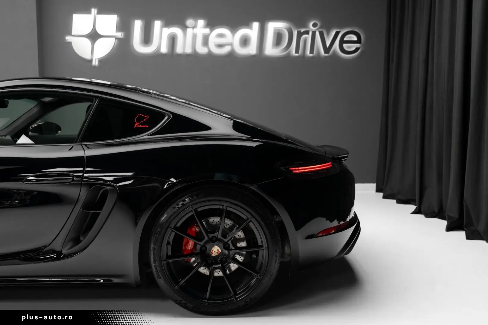 PORSCHE Cayman GTS 4.0