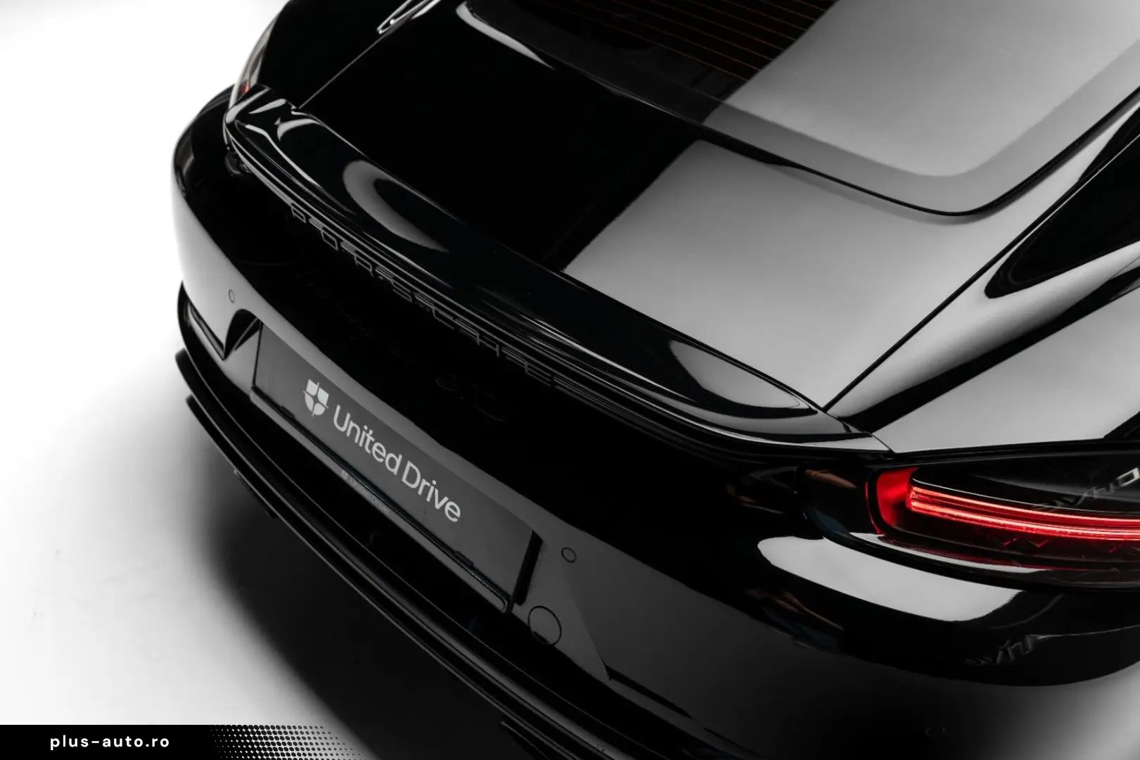 PORSCHE Cayman GTS 4.0