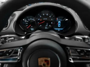 PORSCHE Cayman GTS 4.0