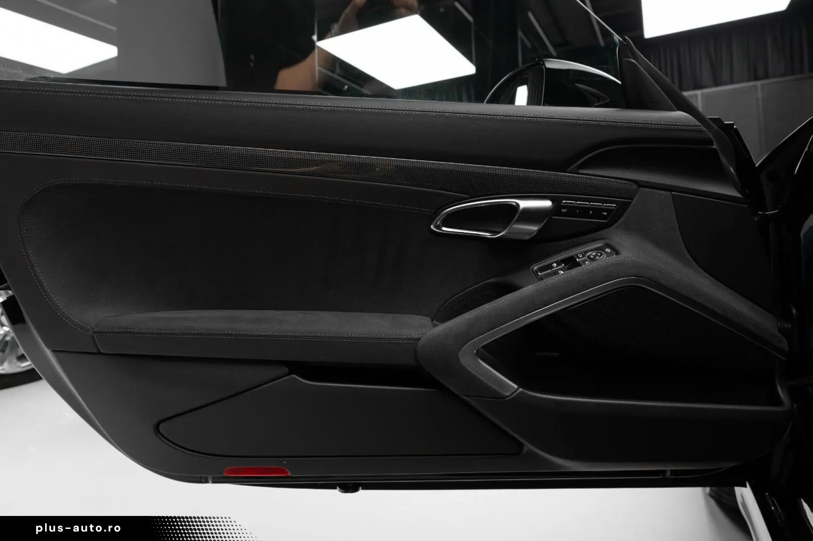 PORSCHE Cayman GTS 4.0