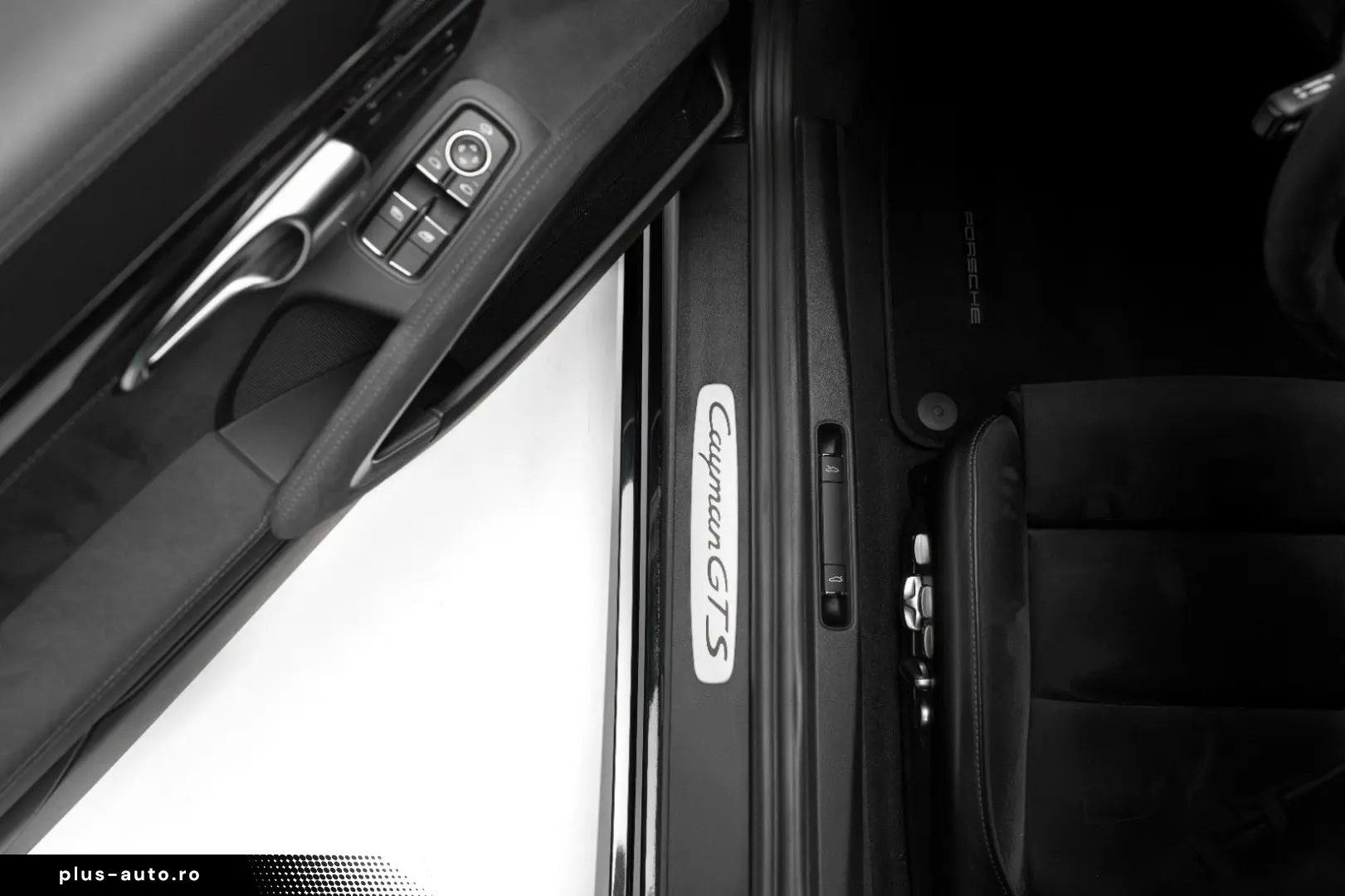 PORSCHE Cayman GTS 4.0