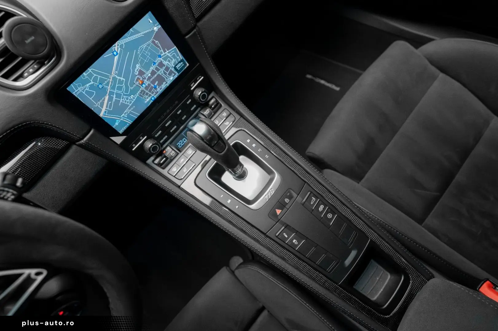 PORSCHE Cayman GTS 4.0