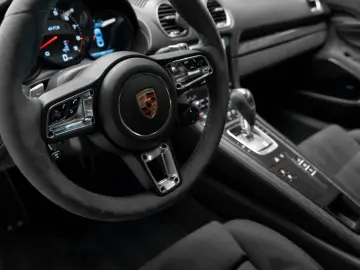 PORSCHE Cayman GTS 4.0