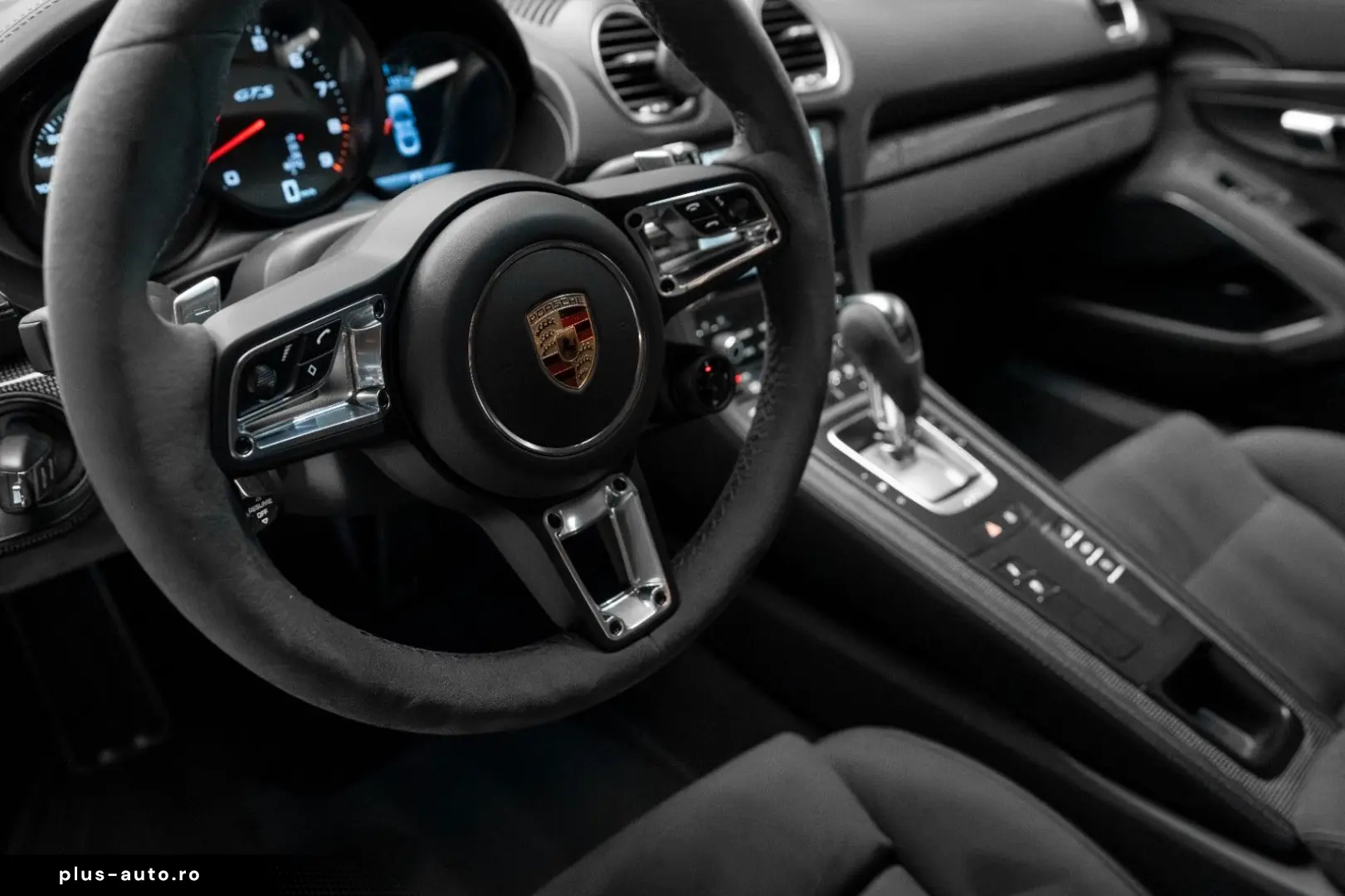 PORSCHE Cayman GTS 4.0