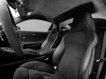 PORSCHE Cayman GTS 4.0