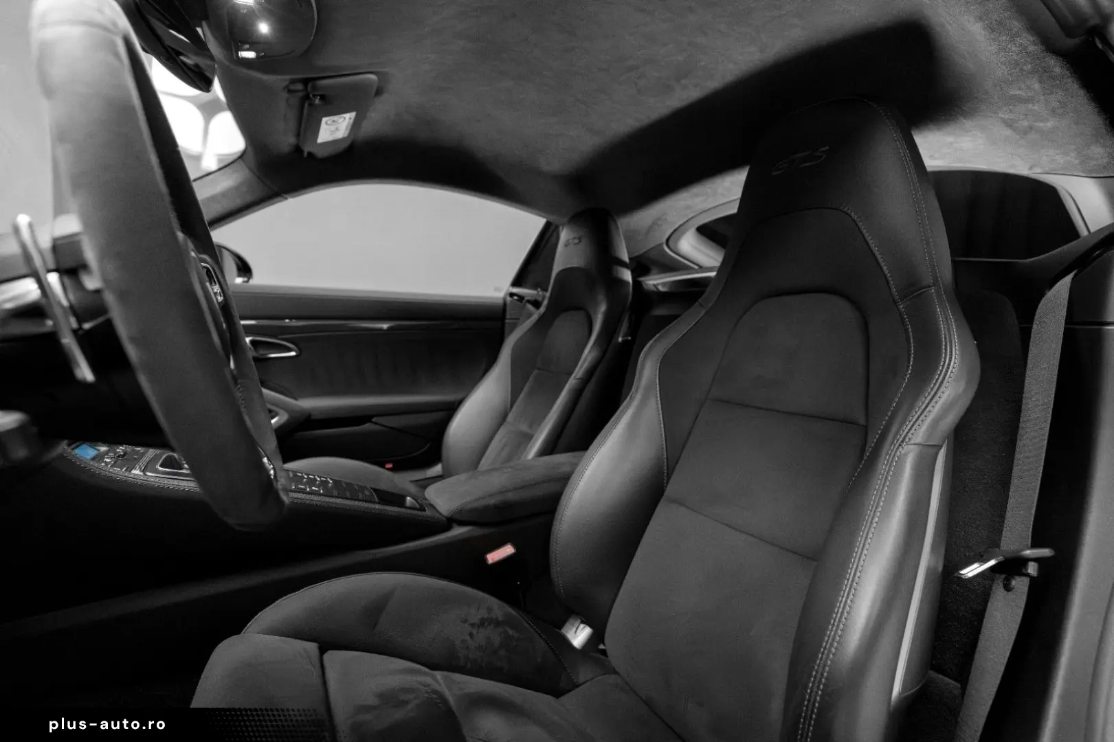 PORSCHE Cayman GTS 4.0