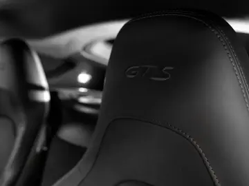 PORSCHE Cayman GTS 4.0