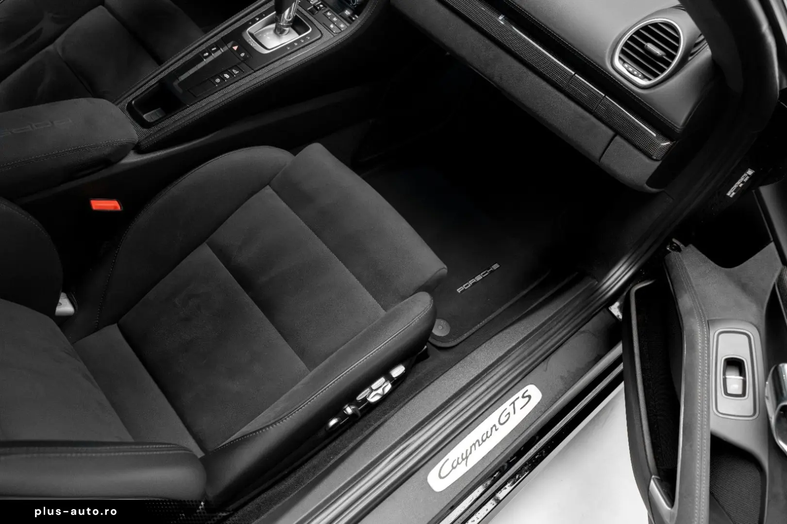 PORSCHE Cayman GTS 4.0