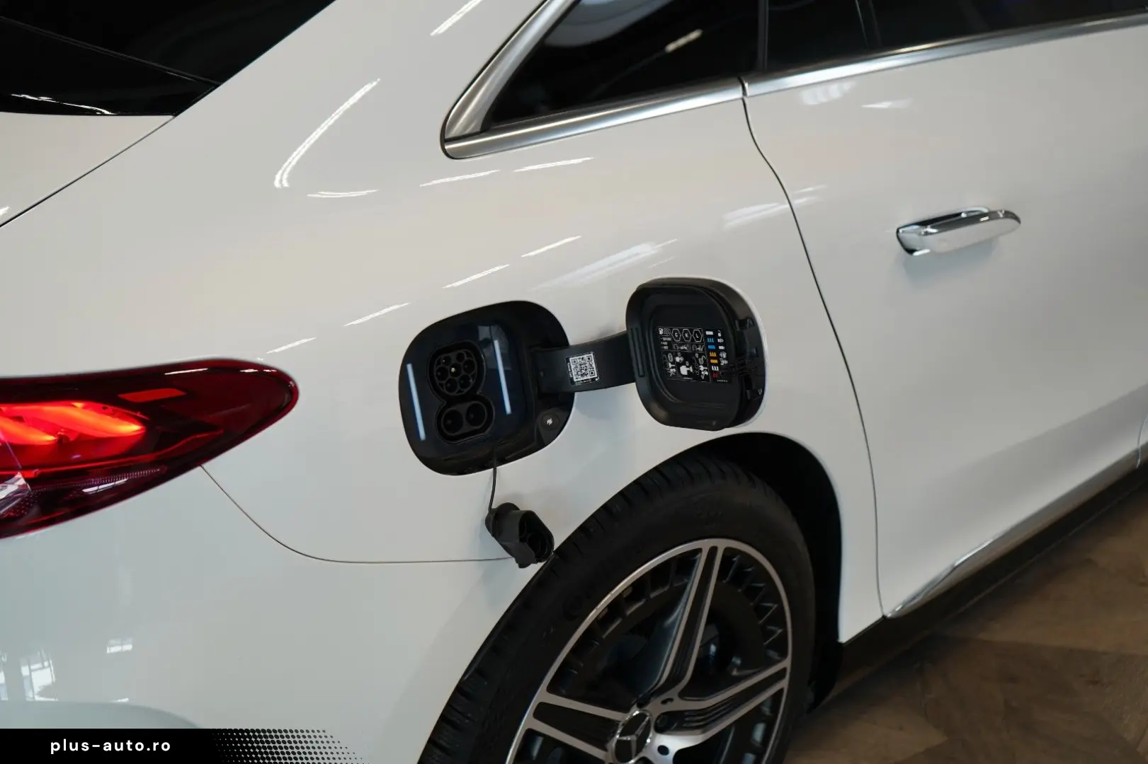 MERCEDES-BENZ EQE 53 AMG 4M  TV PASS-DISP HUD 360 55&hellip;