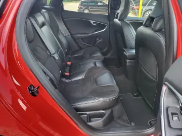 Volvo V40 1.6D2 R-Design