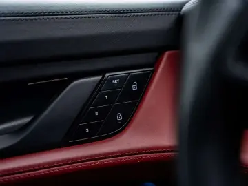 PORSCHE Taycan Sport Turismo - Sport Chrono - Sport Soun