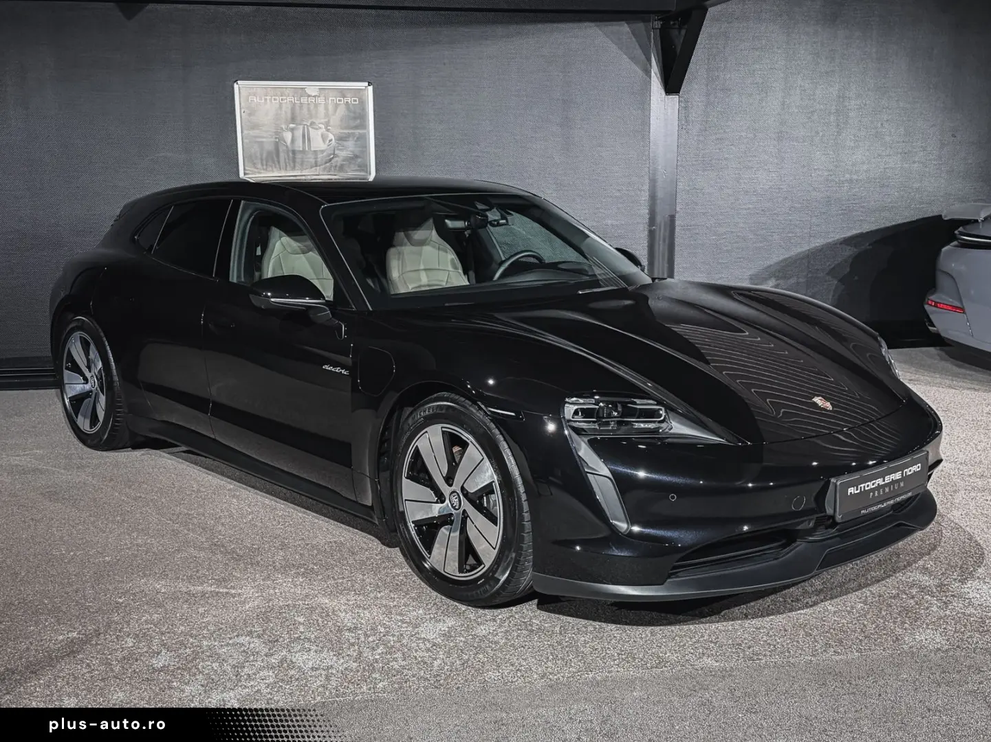 PORSCHE Taycan Sport Turismo Pano  Head-Up  360 Kam Rear