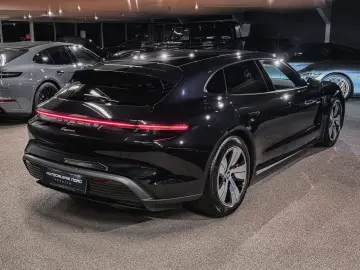 PORSCHE Taycan Sport Turismo Pano  Head-Up  360 Kam Rear
