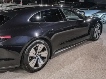 PORSCHE Taycan Sport Turismo Pano  Head-Up  360 Kam Rear