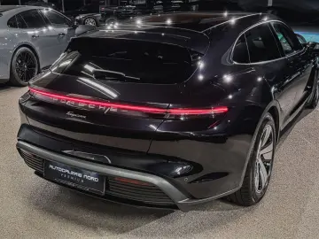PORSCHE Taycan Sport Turismo Pano  Head-Up  360 Kam Rear