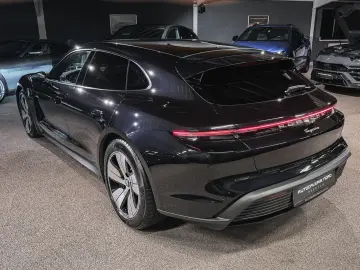 PORSCHE Taycan Sport Turismo Pano  Head-Up  360 Kam Rear