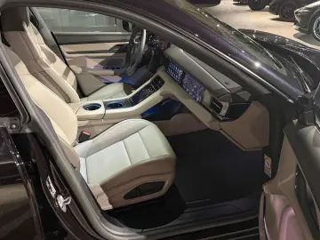 PORSCHE Taycan Sport Turismo Pano  Head-Up  360 Kam Rear
