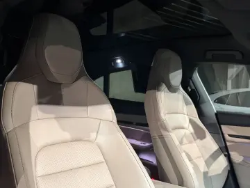 PORSCHE Taycan Sport Turismo Pano  Head-Up  360 Kam Rear