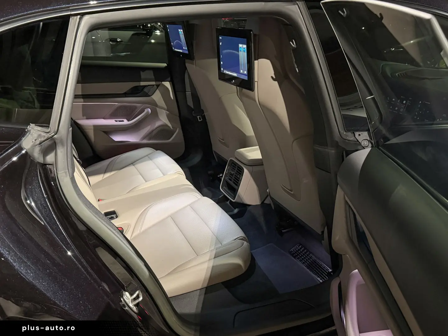 PORSCHE Taycan Sport Turismo Pano  Head-Up  360 Kam Rear