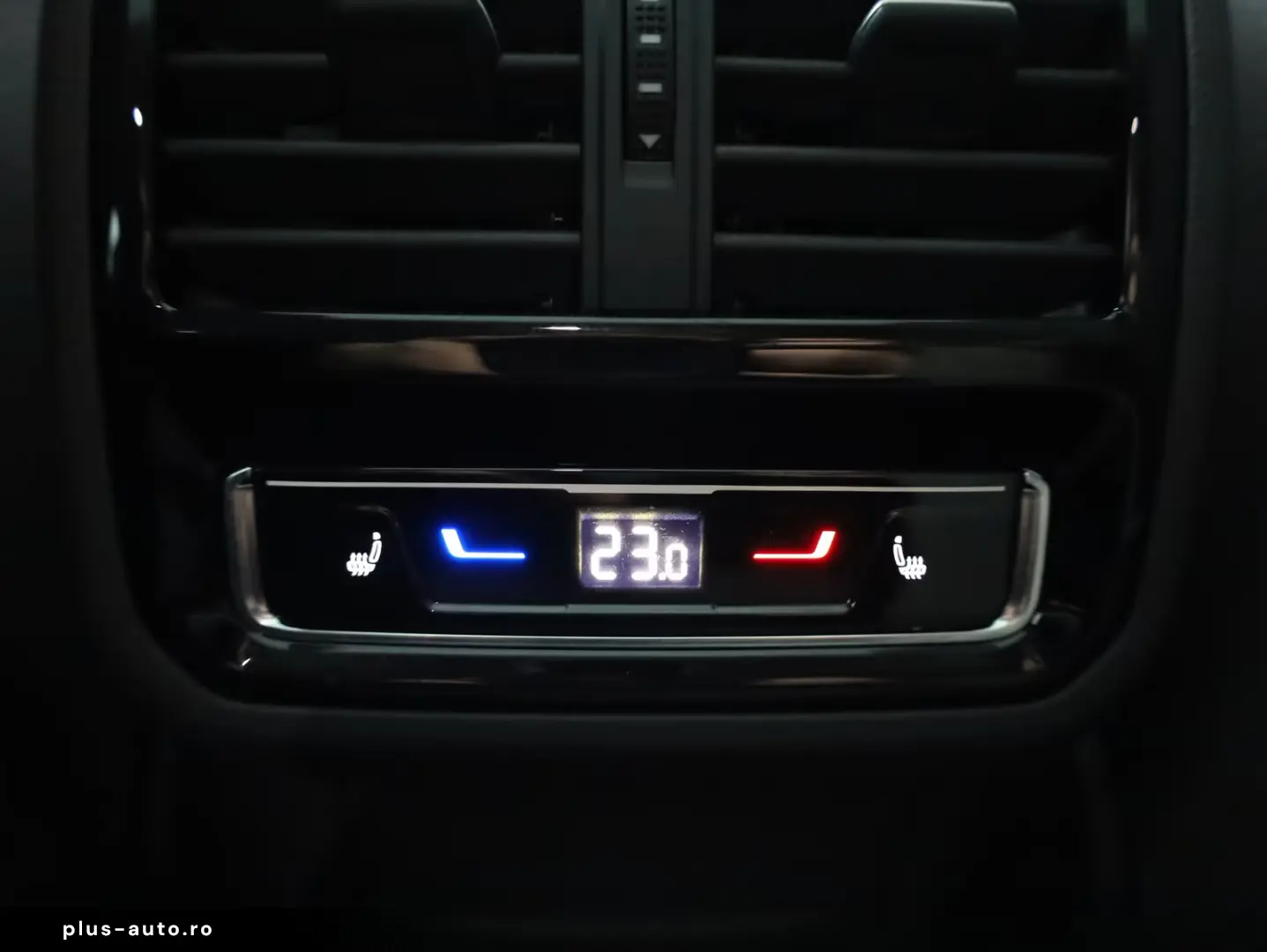 Volkswagen Arteon 2.0 TSI SB Head-Up MatrixLED AHK Pano 20