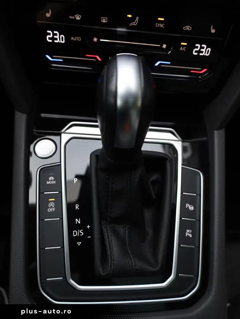 Volkswagen Arteon 2.0 TSI SB Head-Up MatrixLED AHK Pano 20