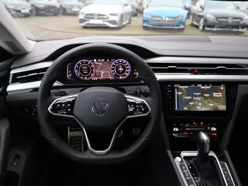 Volkswagen Arteon 2.0 TSI SB Head-Up MatrixLED AHK Pano 20