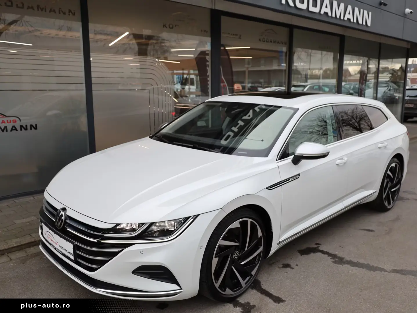 Volkswagen Arteon 2.0 TSI SB Head-Up MatrixLED AHK Pano 20
