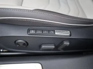 Volkswagen Arteon 2.0 TSI SB Head-Up MatrixLED AHK Pano 20