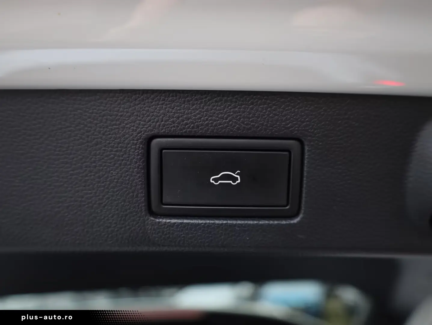 Volkswagen Arteon 2.0 TSI SB Head-Up MatrixLED AHK Pano 20