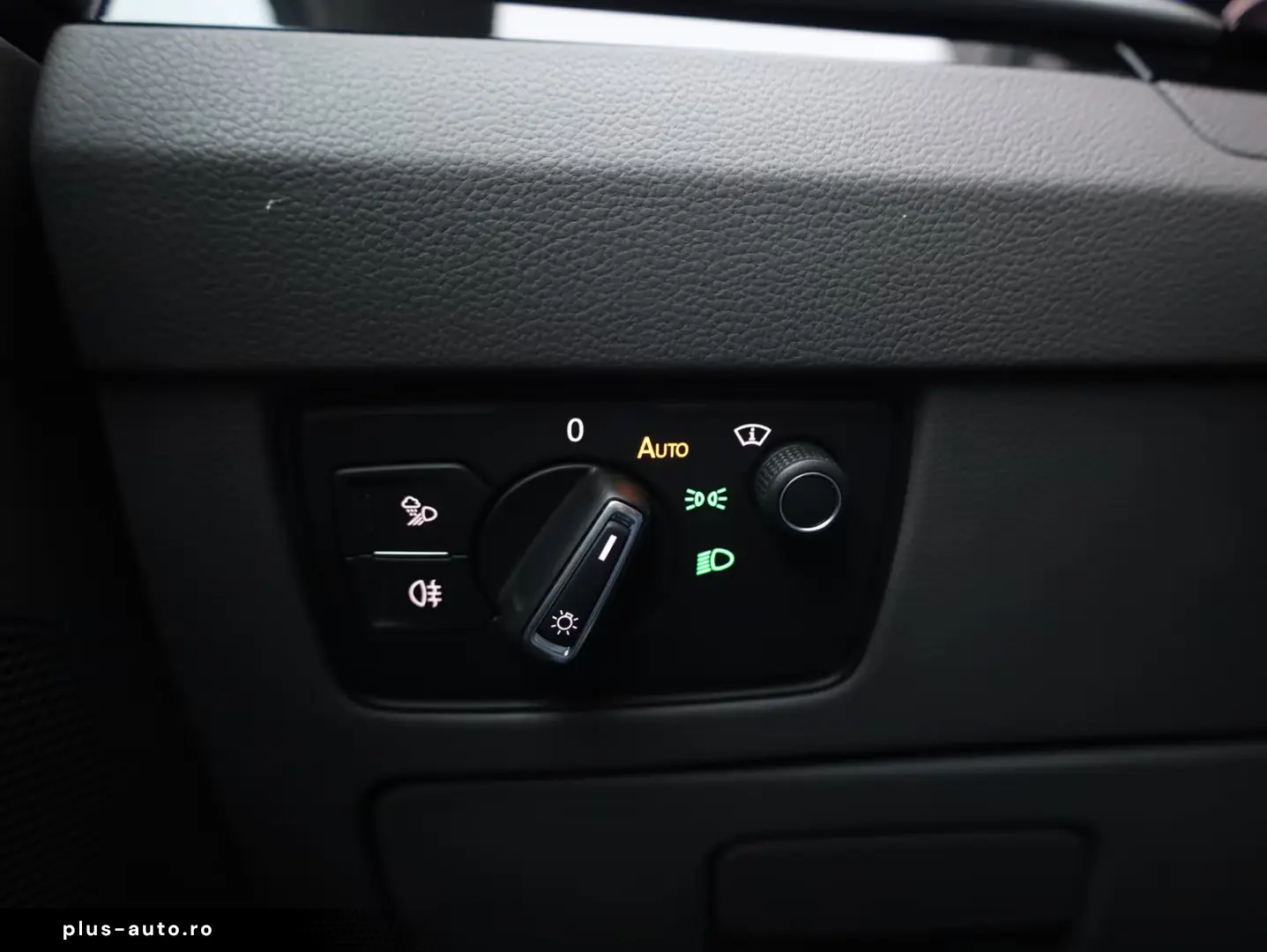 Volkswagen Arteon 2.0 TSI SB Head-Up MatrixLED AHK Pano 20