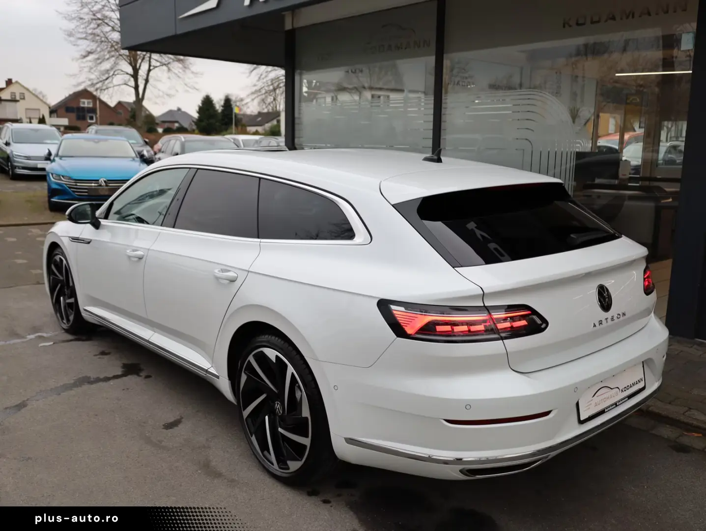 Volkswagen Arteon 2.0 TSI SB Head-Up MatrixLED AHK Pano 20
