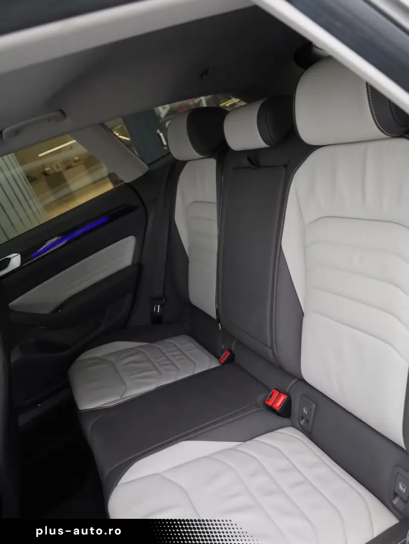 Volkswagen Arteon 2.0 TSI SB Head-Up MatrixLED AHK Pano 20