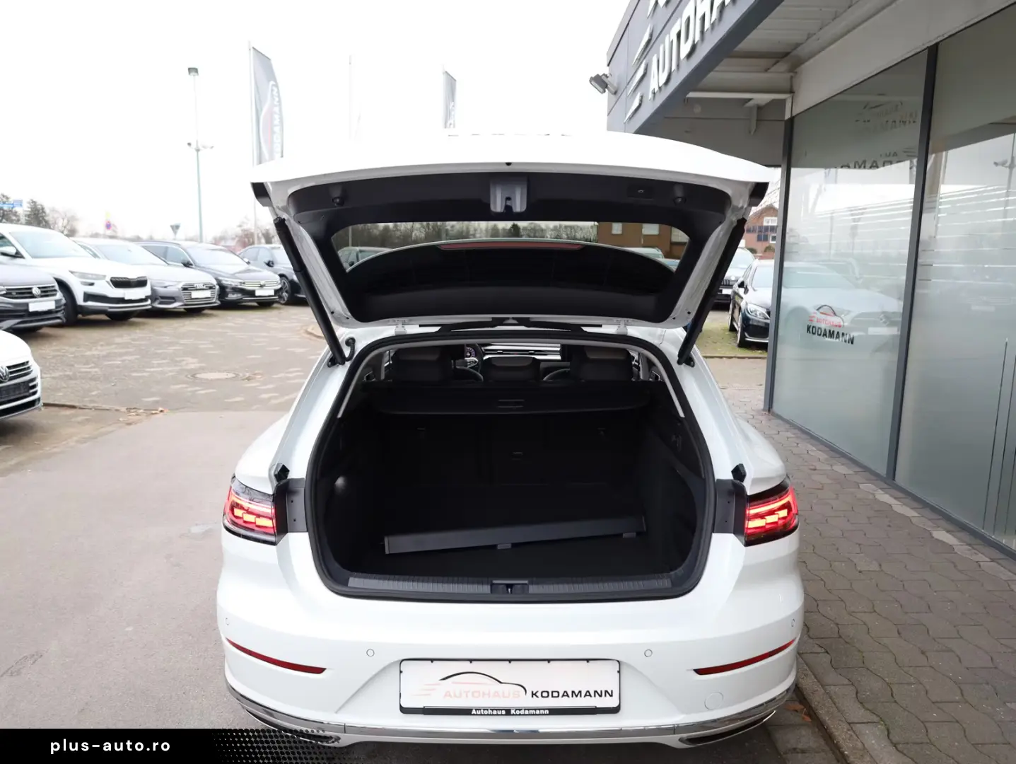 Volkswagen Arteon 2.0 TSI SB Head-Up MatrixLED AHK Pano 20