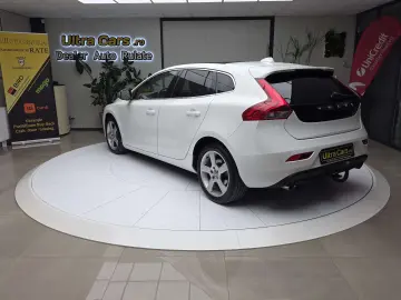 Volvo V40 2.0D3   150 cp