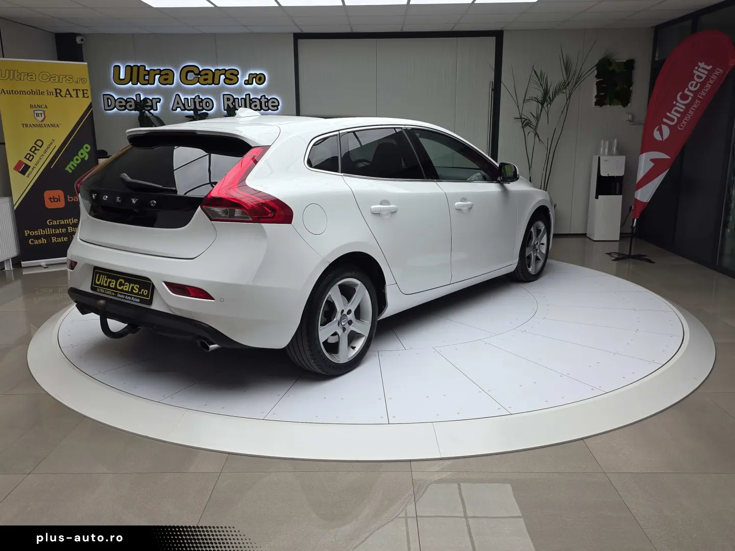 Volvo V40 2.0D3   150 cp
