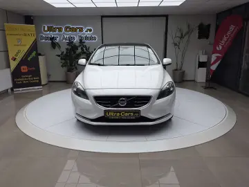 Volvo V40 2.0D3   150 cp