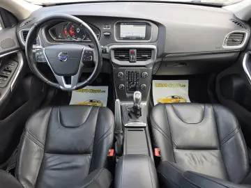 Volvo V40 2.0D3   150 cp