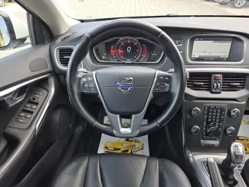 Volvo V40 2.0D3   150 cp