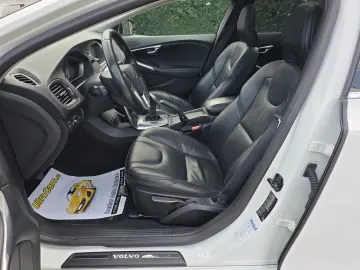 Volvo V40 2.0D3   150 cp