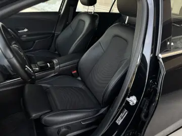 Mercedes-Benz A 180 d 7G-DCT Style